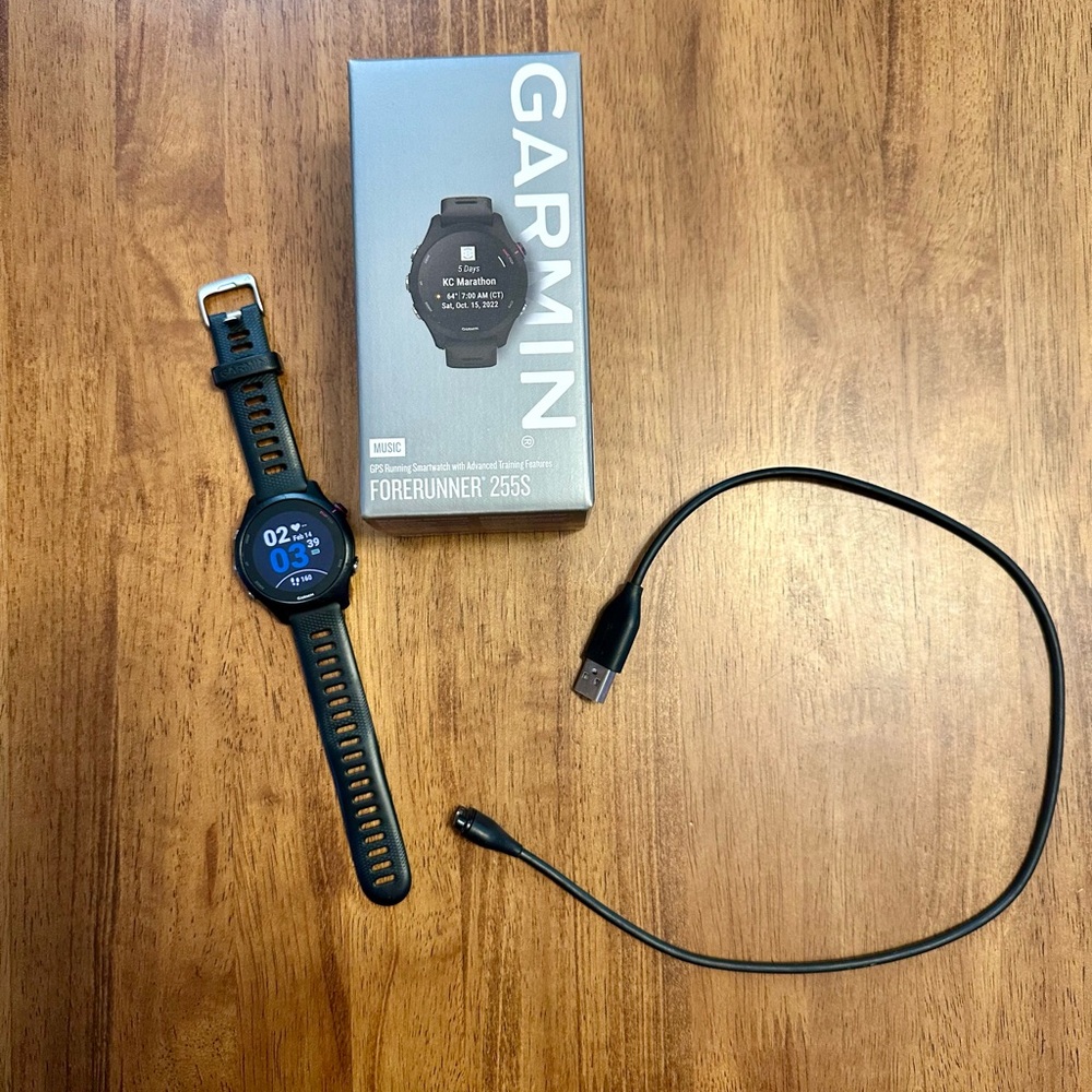 Garmin Forerunner 255S in Black Smartwatch